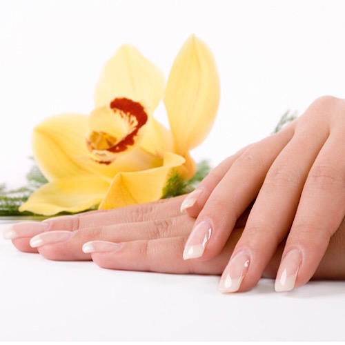HOT PINK NAILBAR - MANICURE